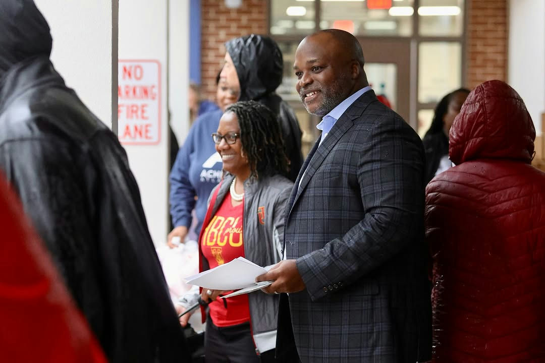 Photo shared by Atlanta Public Schools on October 27, 2025 tagging @apssupt. May be an image of one or more people and text that says 'NO RENG IRE ANE 1000 BCC 0장'.